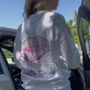 dripping lips pullover